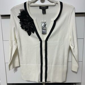 WHITE HOUSE BLACK MARKET CARDIGAN
